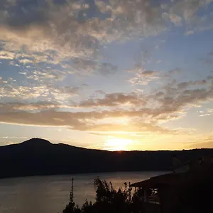 https://la-casa-azzurra.it-romehotels.com